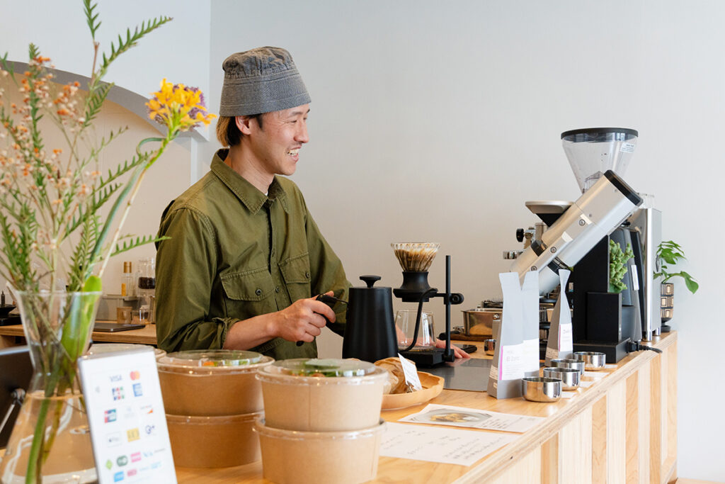 PLAIN COFFEE SHOP