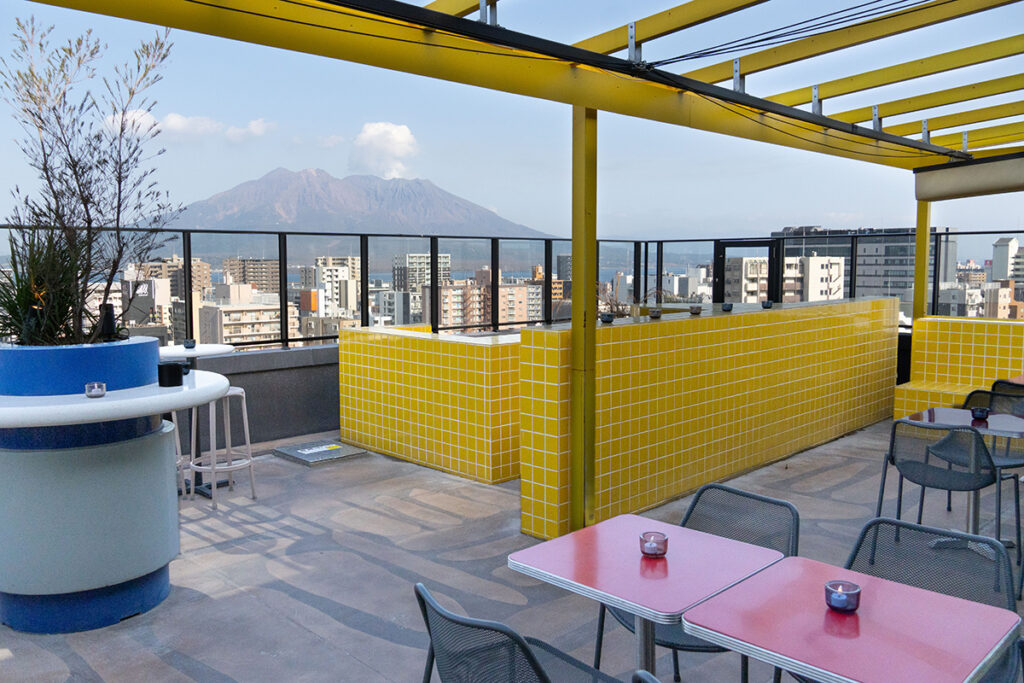 THE ROOF rooftop bar & bistro